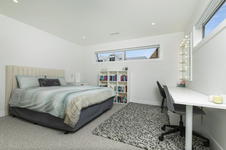 Photo of property in 2c Roland Road, Greenhithe, Auckland, 0632