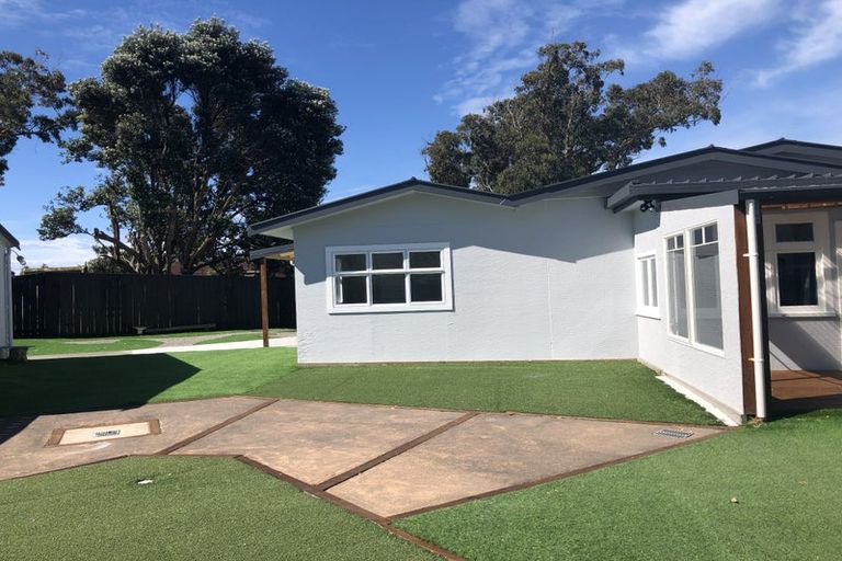 Photo of property in 17 Bluegum Road, Paraparaumu Beach, Paraparaumu, 5032