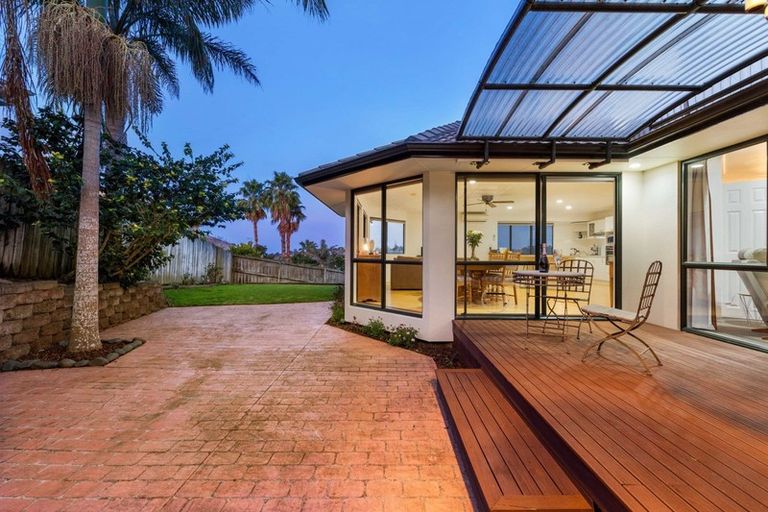 Photo of property in 10 Devana Court, Torbay, Auckland, 0630