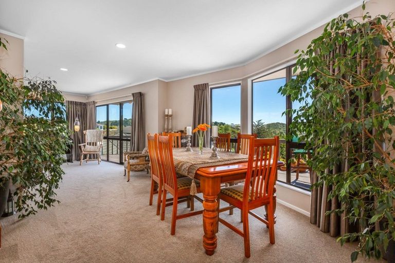 Photo of property in 11 Musket Lane, Whitby, Porirua, 5024