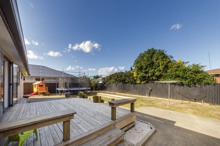 Photo of property in 74 Lincoln Street, Ashhurst, 4810