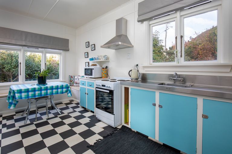 Photo of property in 34 Branxholm Street, Roxburgh, 9500