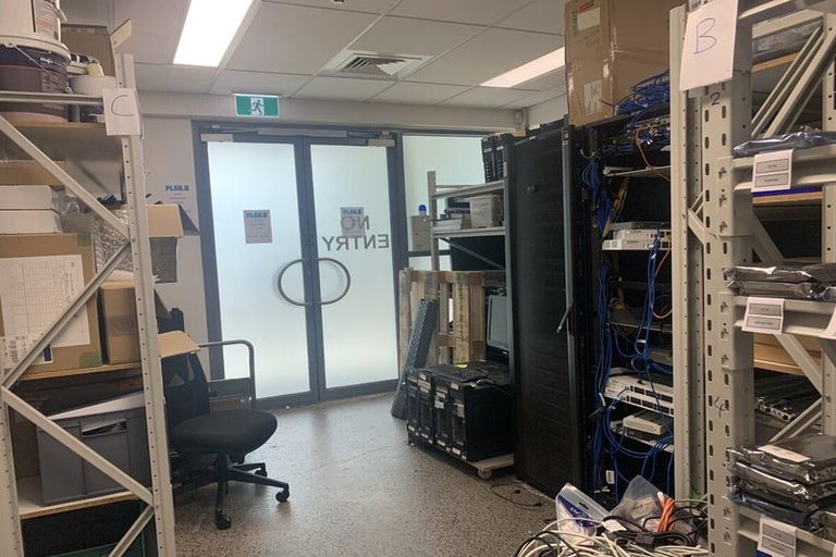 Photo of property in 5 Omega Street, Newlands, Wellington, 6037