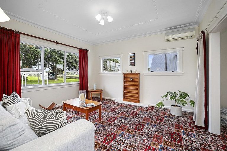 Photo of property in 187 Coronation Avenue, Welbourn, New Plymouth, 4310