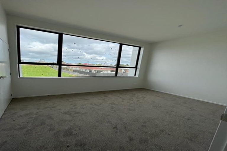 Photo of property in 2 Mclean Avenue, Papatoetoe, Auckland, 2025