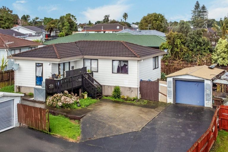 Photo of property in 2/4 Myna Place, Weymouth, Auckland, 2103