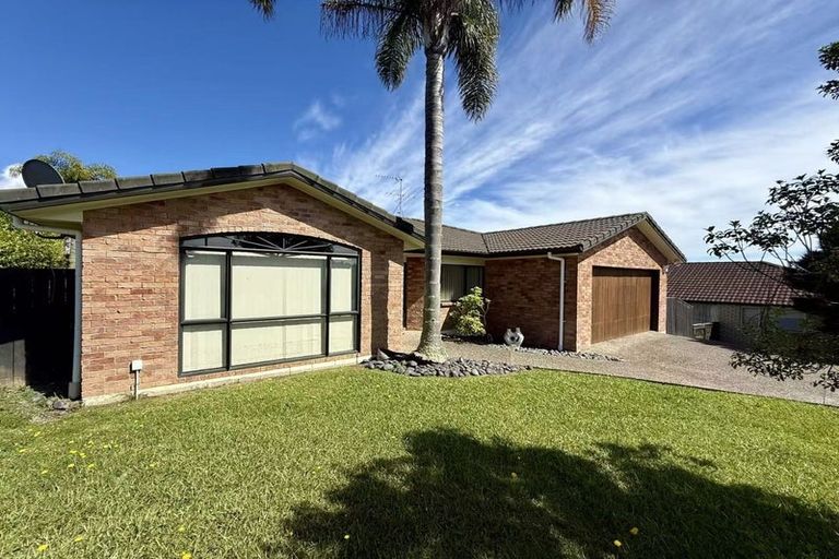 Photo of property in 5 Pittville Place, Henderson, Auckland, 0612