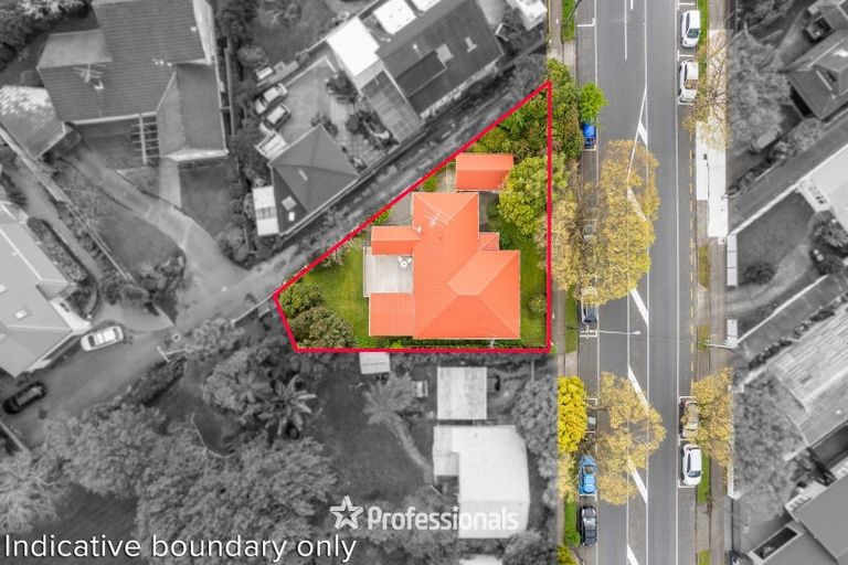 Photo of property in 135 Kings Crescent, Hutt Central, Lower Hutt, 5010