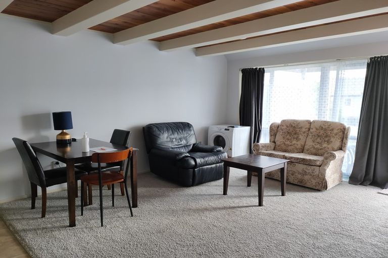 Photo of property in 1-3/1 Matakauri Place, Fernhill, Queenstown, 9300