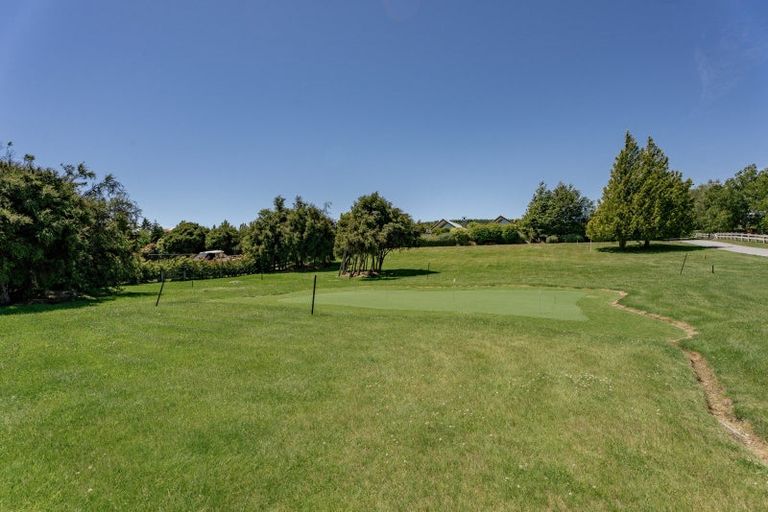 Photo of property in 255 Beacon Point Road, Wanaka, 9305