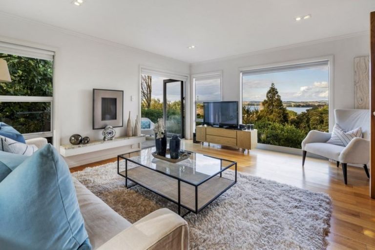 Photo of property in 7 Fenton Terrace, Cockle Bay, Auckland, 2014