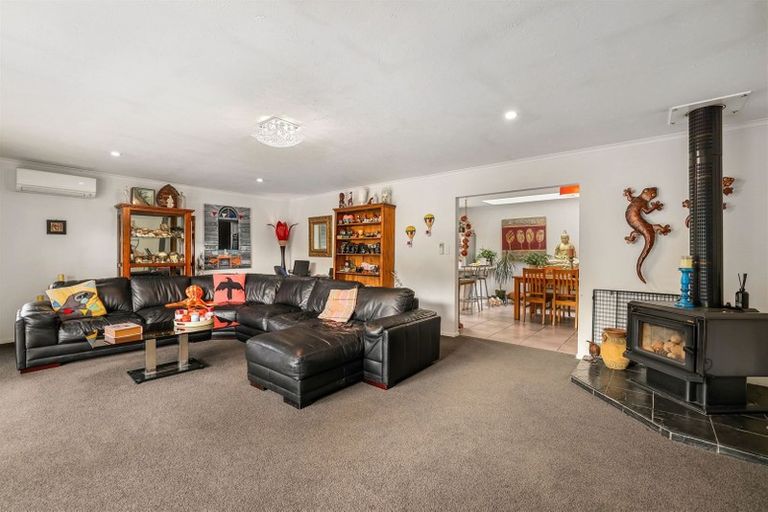 Photo of property in 2 Woodglen Drive, Woodend, 7610