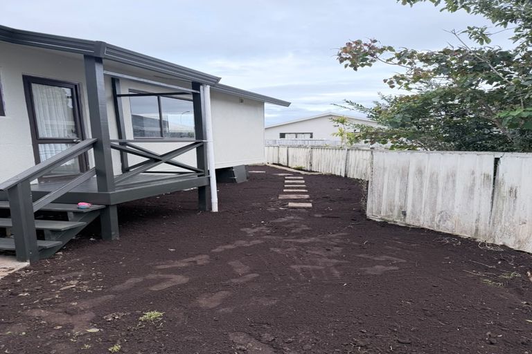 Photo of property in 3/35 Trimdon Street, Randwick Park, Auckland, 2105