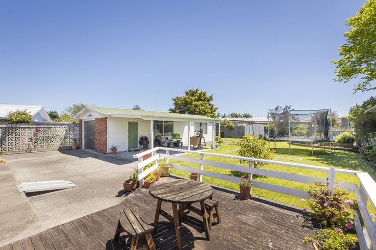 Photo of property in 21 Lockhart Avenue, Milson, Palmerston North, 4414