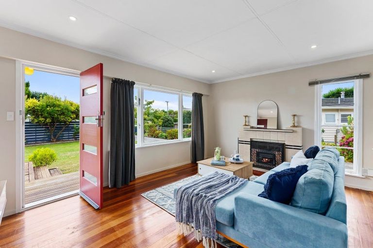 Photo of property in 16 Lemon Street, Otaki, 5512