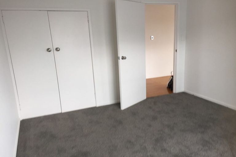 Photo of property in 4/221 Hurstmere Road, Takapuna, Auckland, 0622