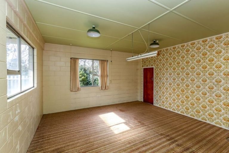 Photo of property in 10 Te Mara Place, Merrilands, New Plymouth, 4312