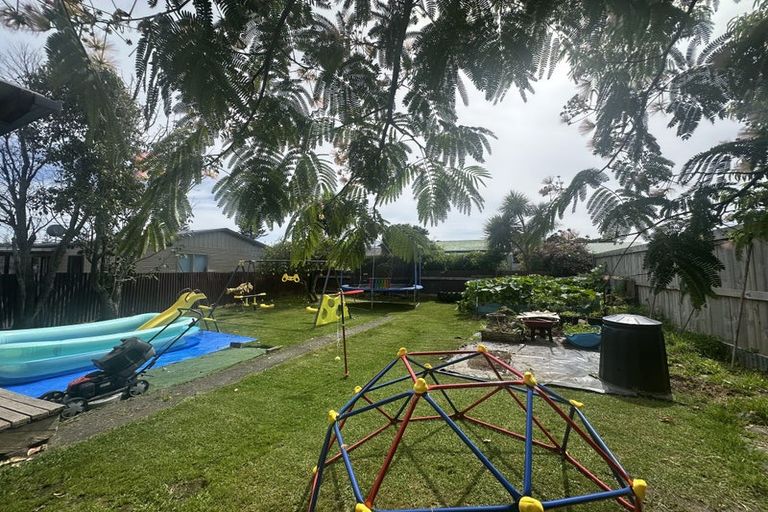 Photo of property in 66 Domett Street, Waitara, 4320