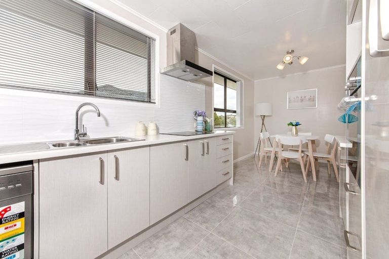 Photo of property in 68 Friesian Drive, Mangere, Auckland, 2022