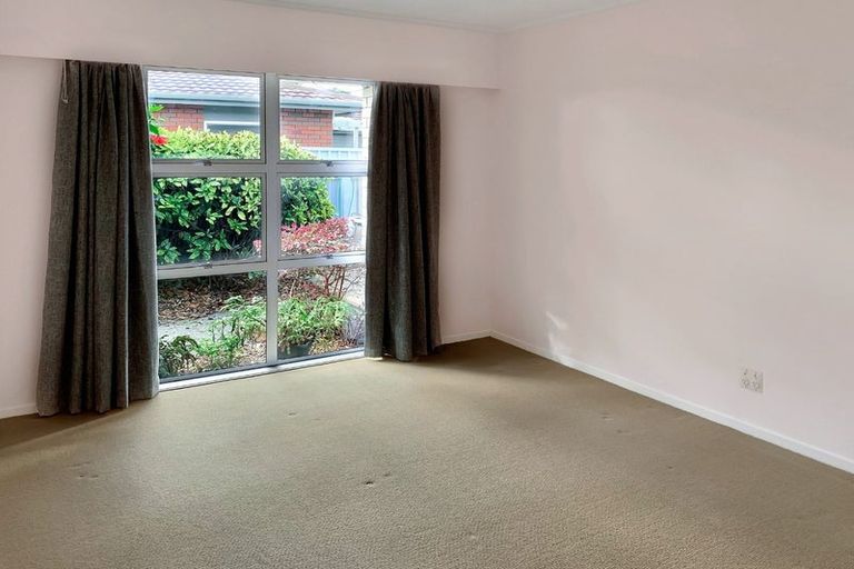 Photo of property in 19 Erin Street, Hokowhitu, Palmerston North, 4410