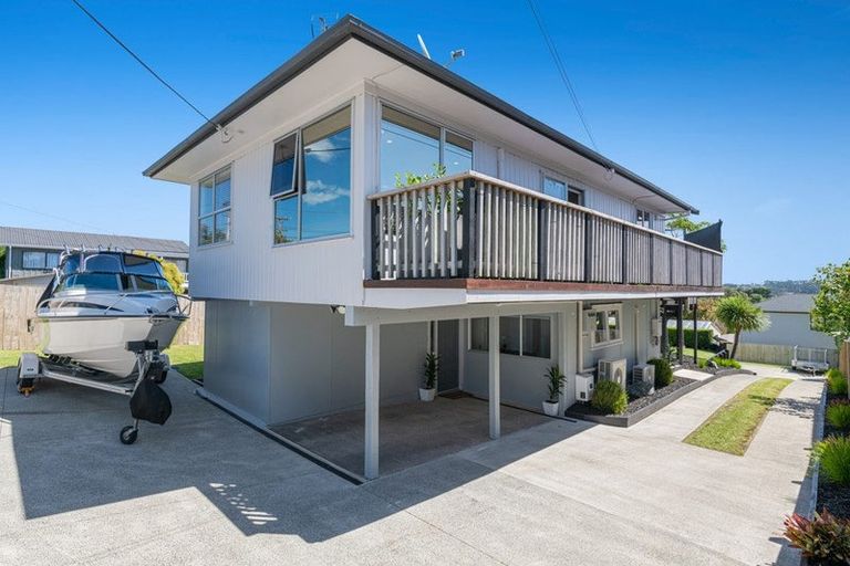 Photo of property in 84 Stanmore Bay Road, Stanmore Bay, Whangaparaoa, 0932