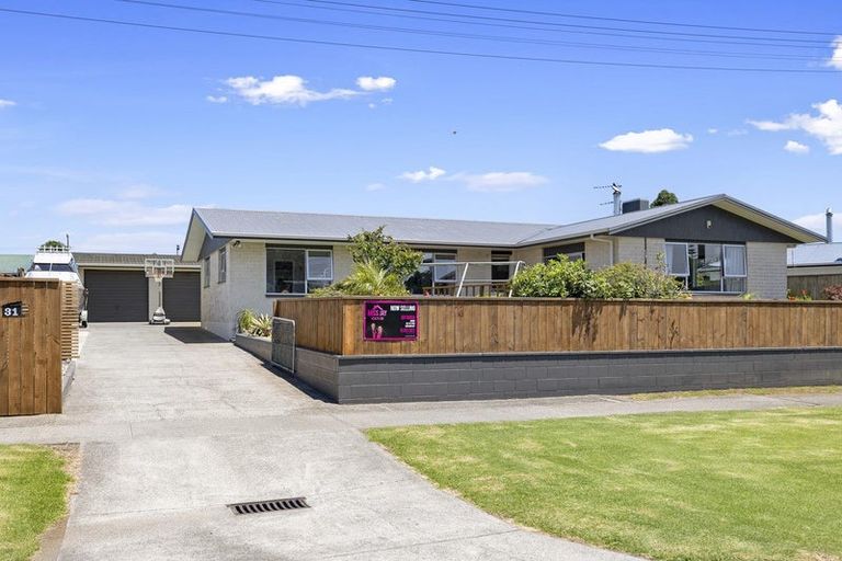 Photo of property in 31 Hutchins Street, Waitara, 4320