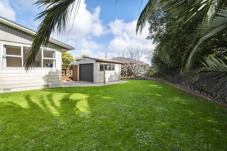 Photo of property in 21 Palliser Place, Milson, Palmerston North, 4414
