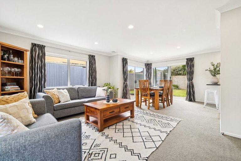 Photo of property in 73 Wellington Street, Pukekohe, 2120