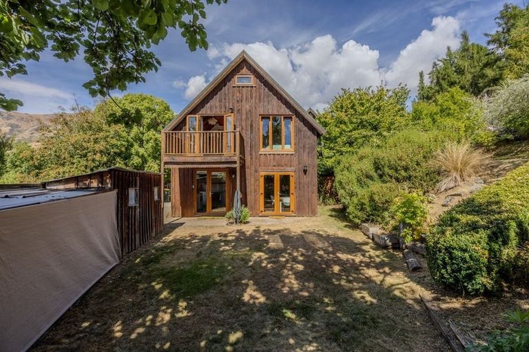 Photo of property in 24a Bills Way, Wanaka, 9305