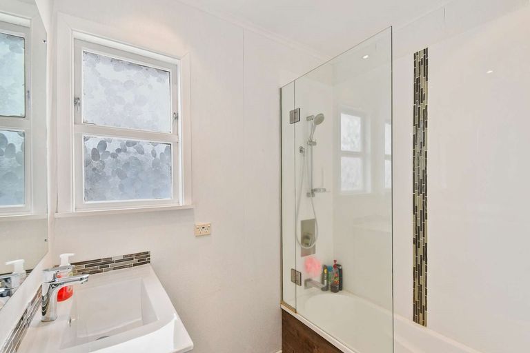 Photo of property in 38 Jupiter Street, Rosehill, Papakura, 2113