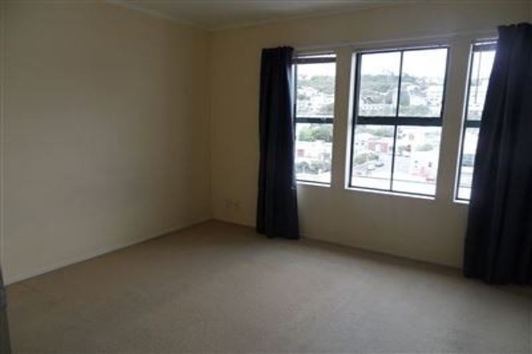 Photo of property in Grosvenor Cl, 21/6 Brown Street, Mount Cook, Wellington, 6021