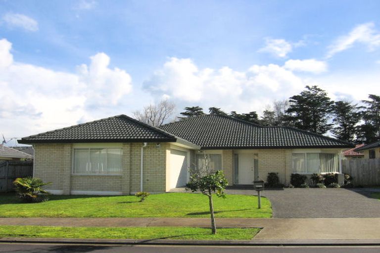 Photo of property in 6 Magee Place, East Tamaki Heights, Auckland, 2016