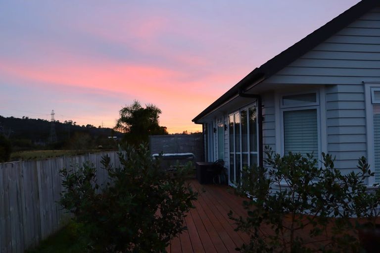 Photo of property in 121 Tapu Road, Huapai, Kumeu, 0810