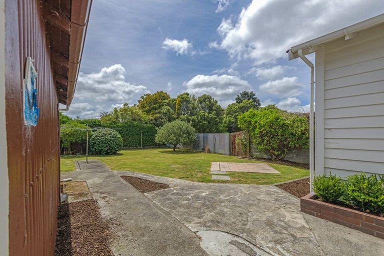 Photo of property in 77 Shamrock Street, Takaro, Palmerston North, 4412