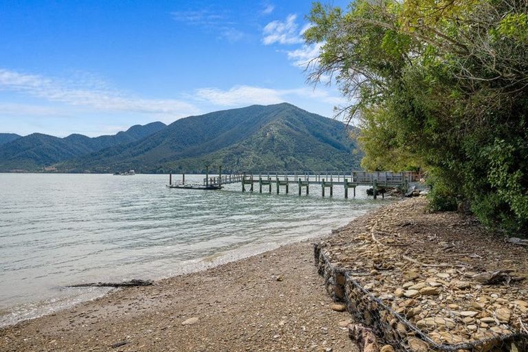 Photo of property in 628 Moetapu Bay Road, Moetapu Bay, Linkwater, 7282