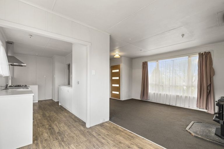 Photo of property in 15 Ross Road, Western Heights, Rotorua, 3015