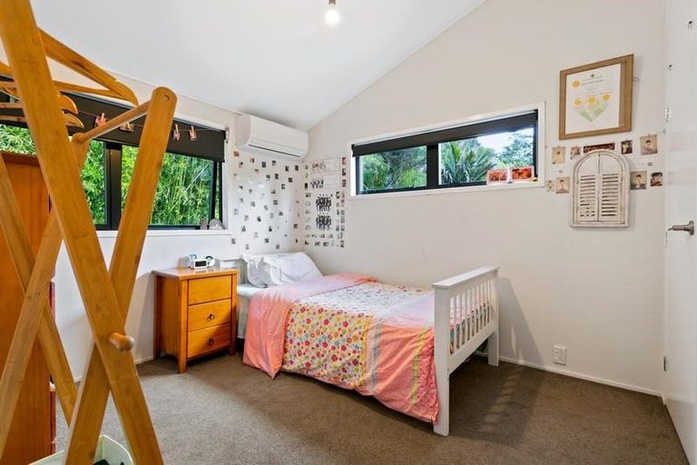 Photo of property in 136 Woodlands Park Road, Titirangi, Auckland, 0604