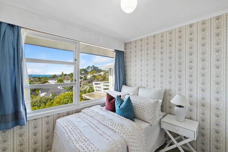 Photo of property in 1 Elizabeth Place, Mairangi Bay, Auckland, 0630