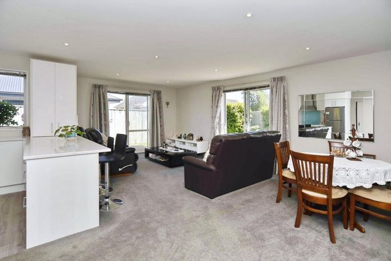 Photo of property in 3/78 Marshland Road, Shirley, Christchurch, 8061