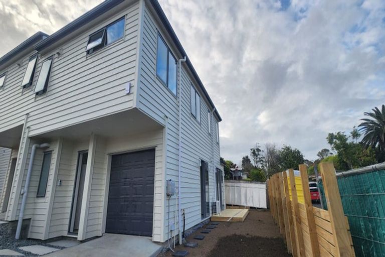 Photo of property in 39 Cascades Road, Pakuranga Heights, Auckland, 2010