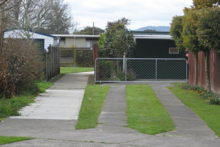 Photo of property in 7 Titoki Place, Edgecumbe, 3120