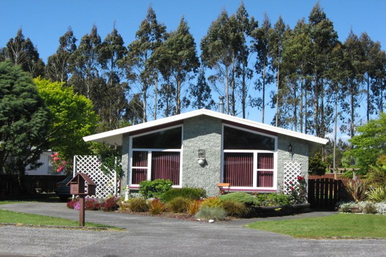 Photo of property in 13 Eastons Road, Westport, 7825