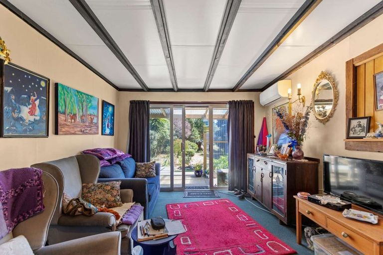 Photo of property in 13 Beach Street, Tangimoana, 4822