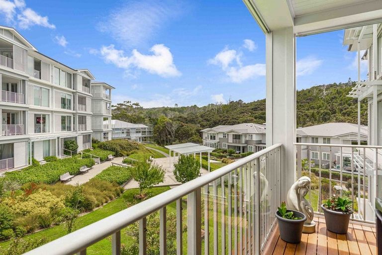 Photo of property in 107 Panorama Heights, Orewa, 0931