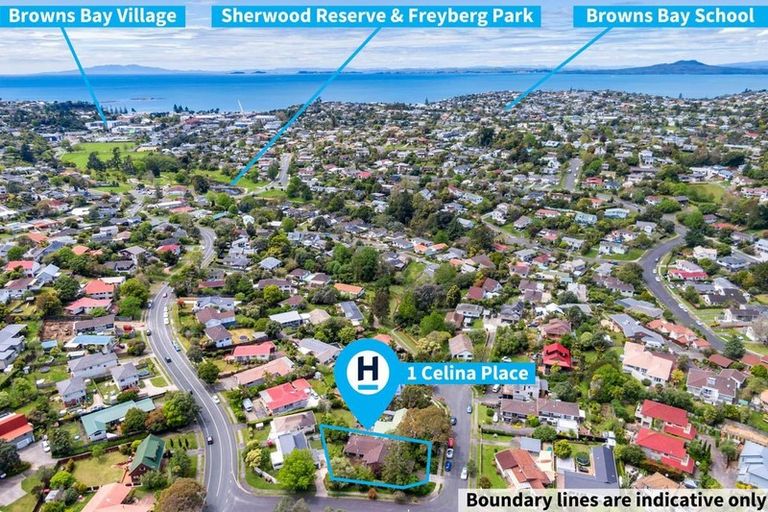Photo of property in 1 Celina Place, Browns Bay, Auckland, 0630