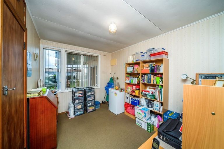 Photo of property in 14 Iredale Road, Hawera, 4610