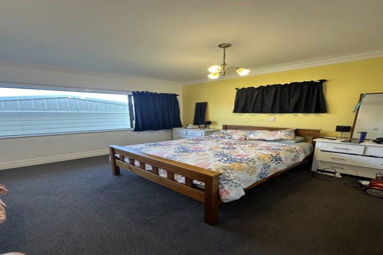Photo of property in 13 Cambridge Terrace, Taradale, Napier, 4112