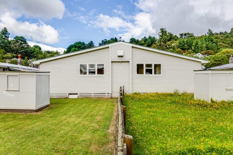 Photo of property in 30-32 Delaney Drive, Stokes Valley, Lower Hutt, 5019