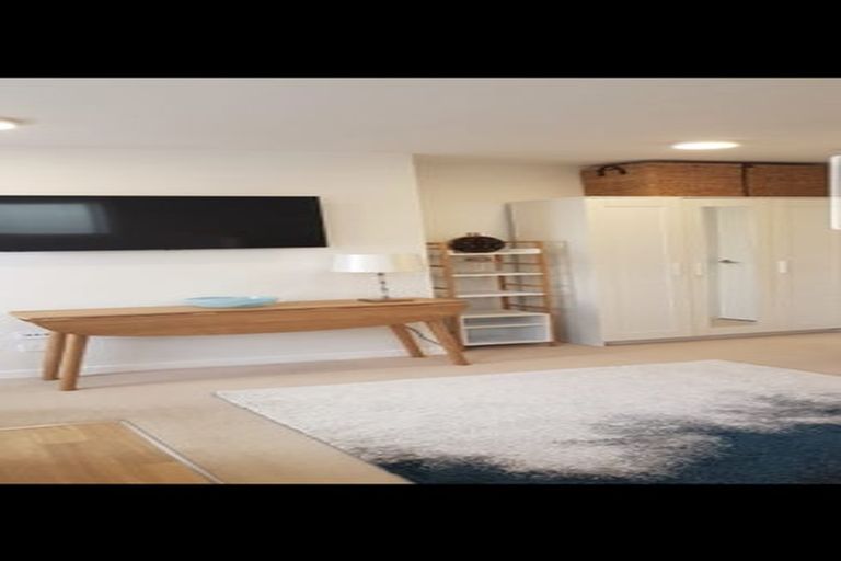 Photo of property in 83 Pirie Street, Mount Victoria, Wellington, 6011