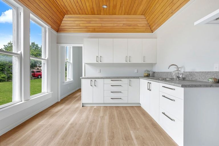 Photo of property in 61 Grey Street, Woodville, 4920